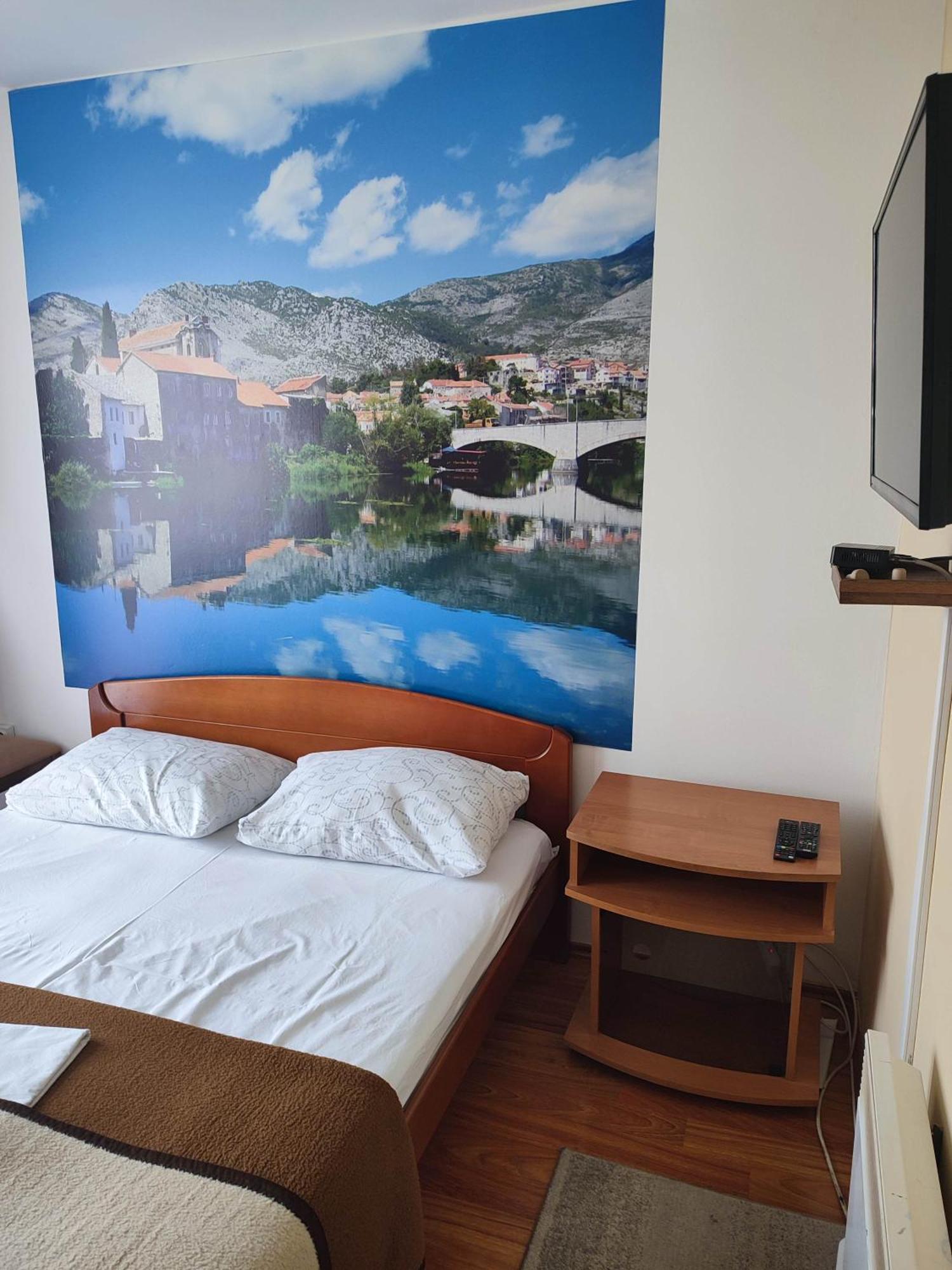 Lukavica Pansion Kamin B&B 외부 사진