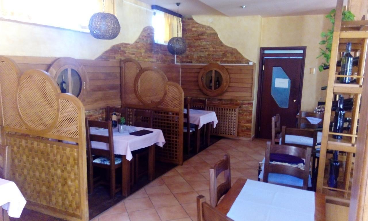 Lukavica Pansion Kamin B&B 외부 사진
